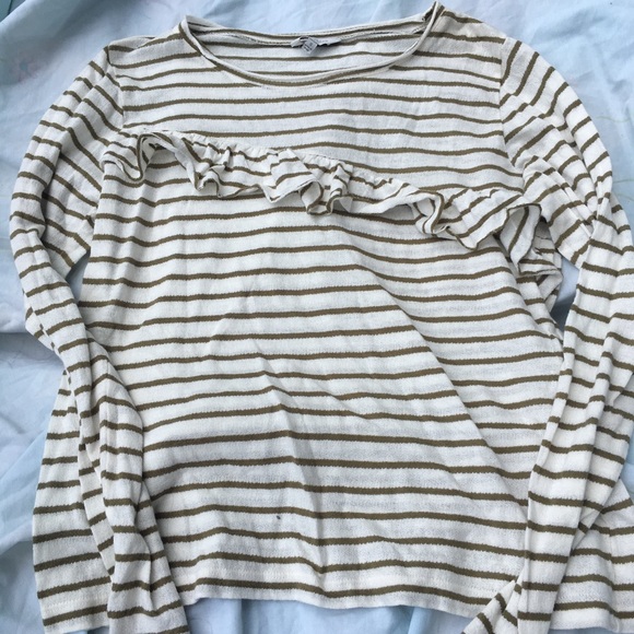 //LUCKY BRAND// Light Ruffle Top - Picture 1 of 3